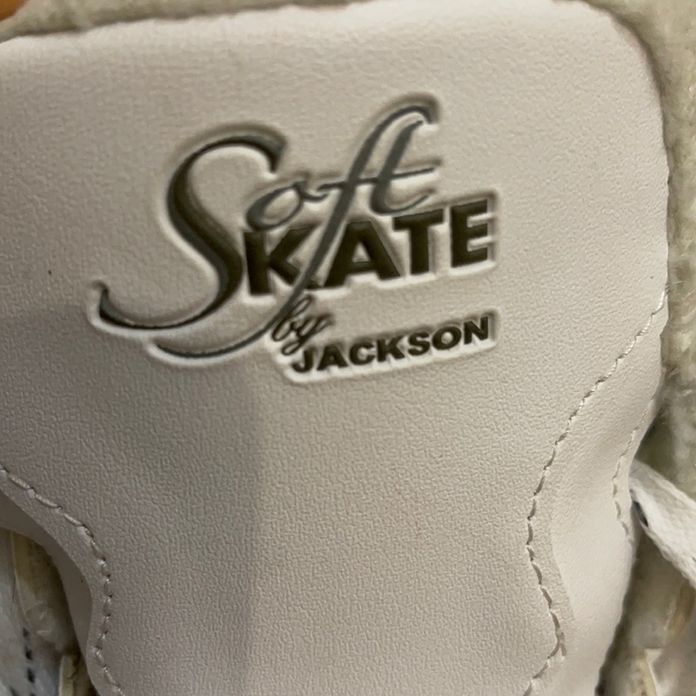 Like new ice skates